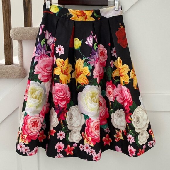 Pleated A line Floral Skirt Size M - Picture 2 of 9